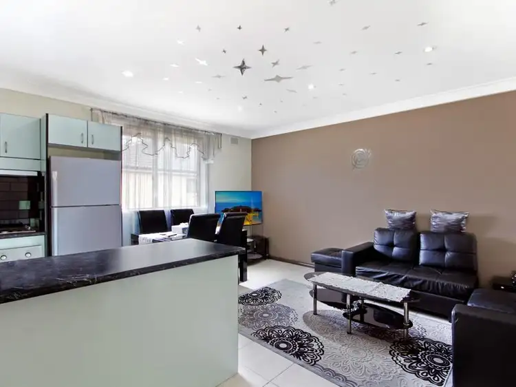 9/2 Lancelot St, Punchbowl NSW 2196
