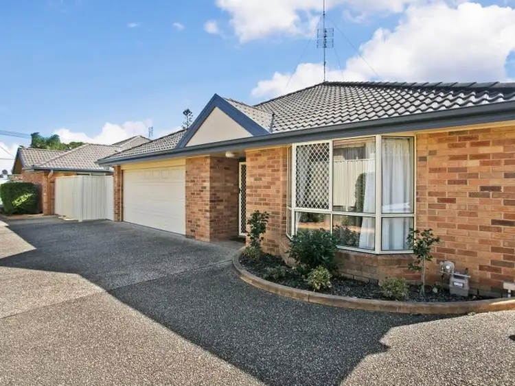 Main view of Homely villa listing, 2/56 Albert Street, Warners Bay NSW 2282
