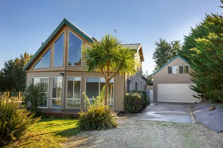 22 Eremin Court, Wurruk VIC 3850