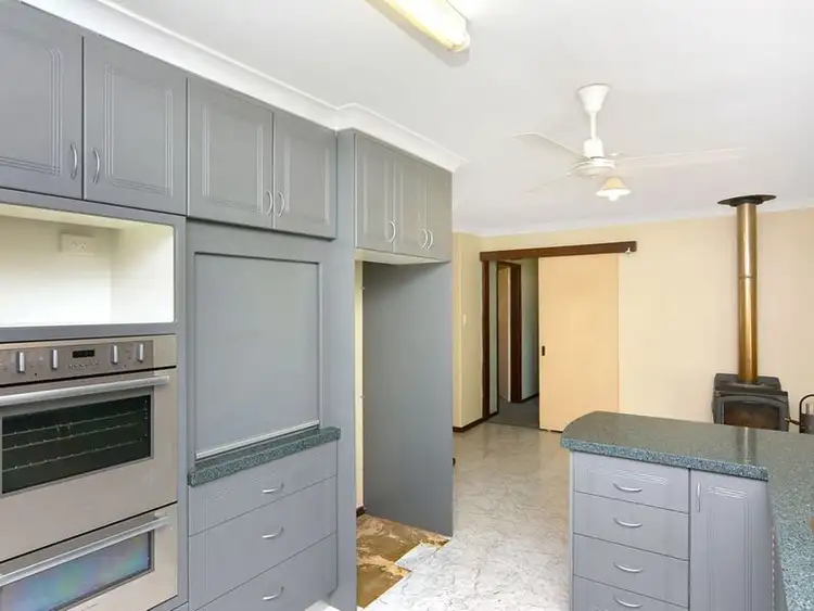 Seventh view of Homely house listing, 2 Funston Court, Harvey WA 6220