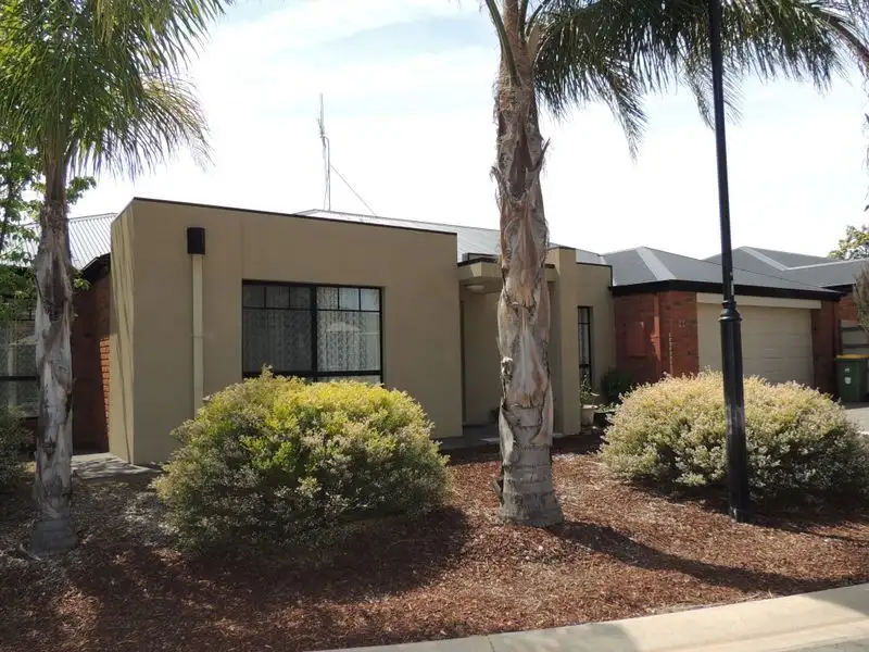 Main view of Homely townhouse listing, 11 Betts Court, Swan Hill VIC 3585