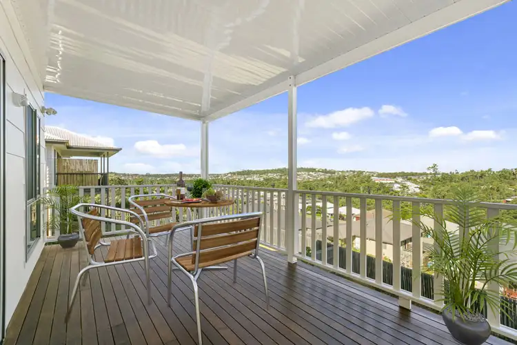 1/18 Barrington Street, Pacific Pines QLD 4211