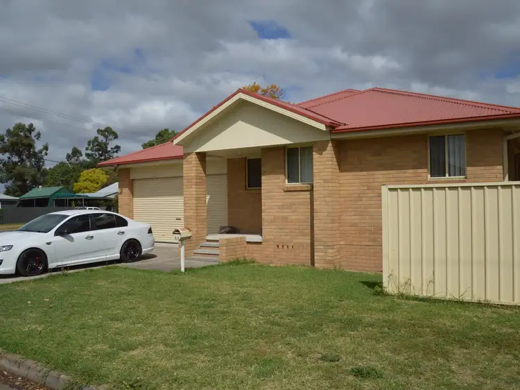 Main view of Homely house listing, 2/9 Brisbane Street, Singleton NSW 2330