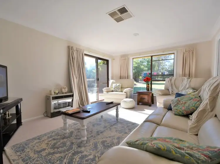 14 Jasprizza Avenue, Young NSW 2594