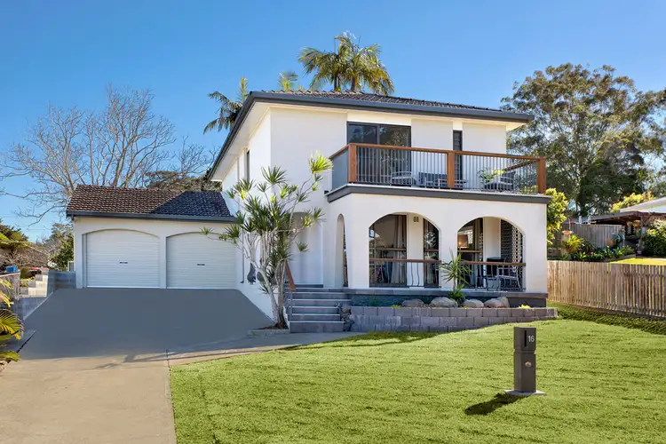 16 Moore Place, Urunga NSW 2455