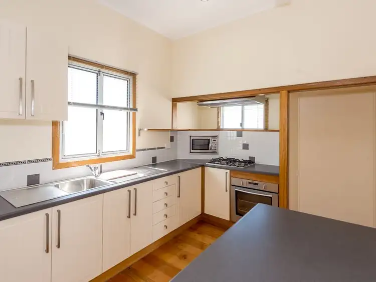 100 Off Lane, South Gladstone QLD 4680