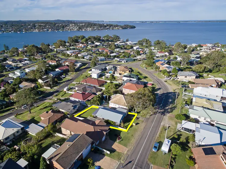 Second view of Homely house listing, 35 Arcadia Street, Arcadia Vale NSW 2283