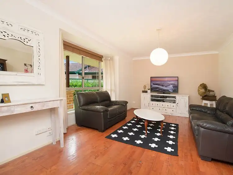 Sixth view of Homely house listing, 4 McKellar Close, Point Clare NSW 2250