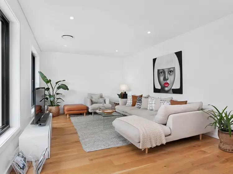 Second view of Homely house listing, 5 Lincoln Avenue, Castlecrag NSW 2068
