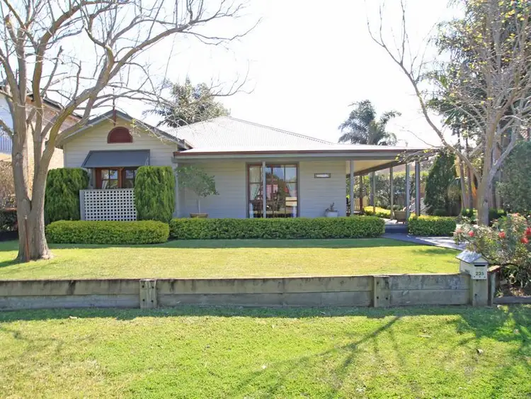 235 River Road, Sussex Inlet NSW 2540