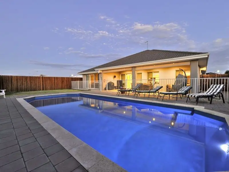 Main view of Homely house listing, 6 Splendens Turn, Halls Head WA 6210
