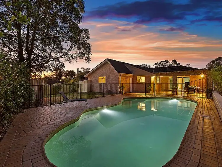 2 Banks Close, Kariong NSW 2250