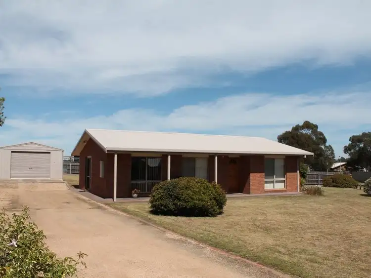 8 Moroka Court, Lindenow VIC 3865
