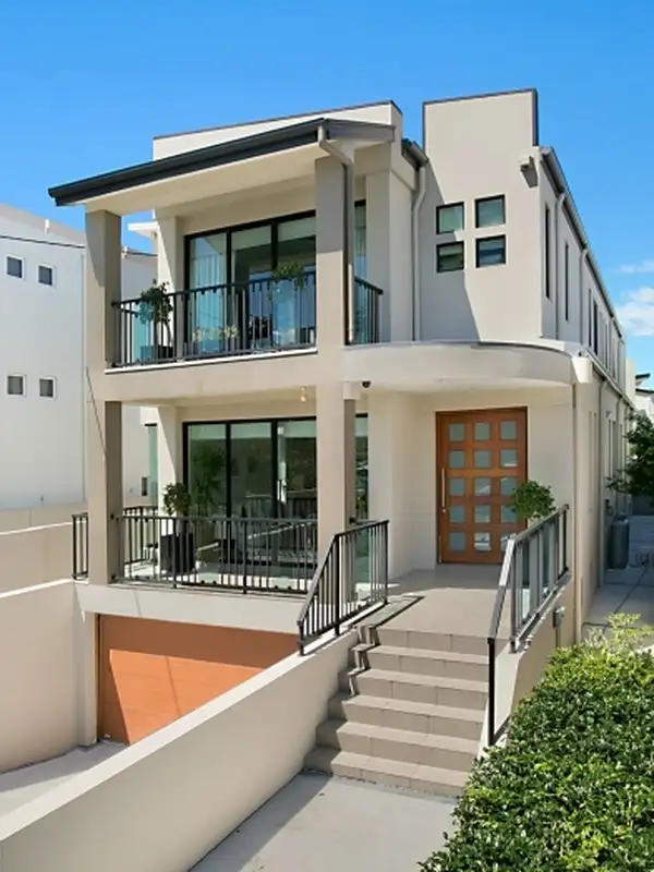 30 Tamborine Street, Mermaid Beach QLD 4218
