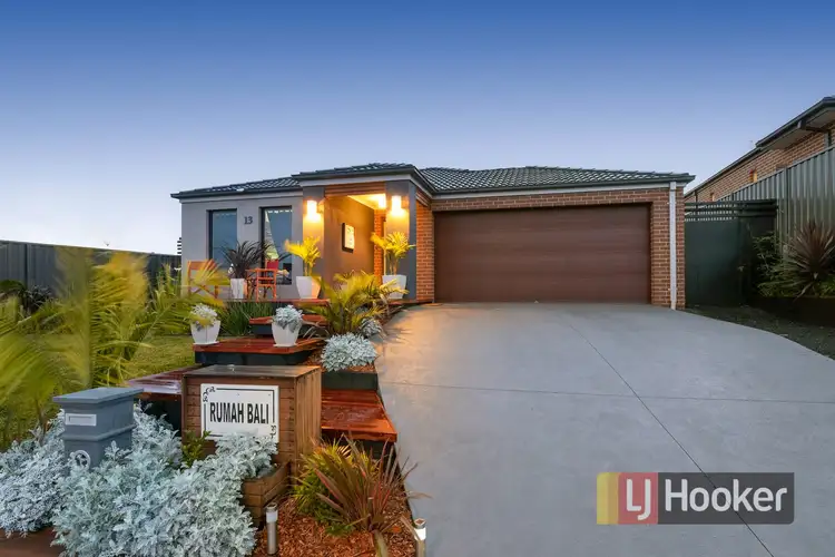 13 Albert Circuit, Pakenham VIC 3810