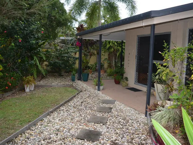 2/1 Josephine Close, Yorkeys Knob QLD 4878