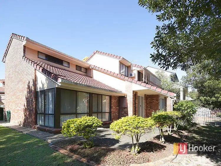 Main view of Homely house listing, 5 Meadowbank Street, Carindale QLD 4152