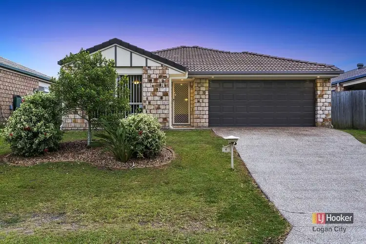 6 Lake Manchester St, Logan Reserve QLD 4133