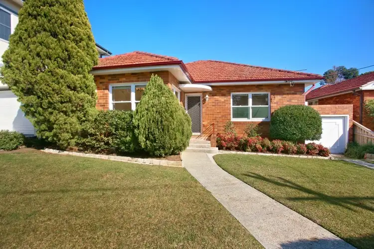 30 Raeburn Avenue, Castlecrag NSW 2068