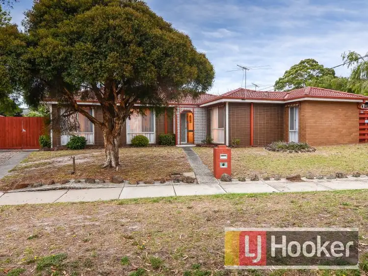 116 Monterey Boulevard, Frankston North VIC 3200