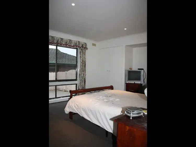 Sixth view of Homely house listing, 4 Gibbs Place, Bairnsdale VIC 3875