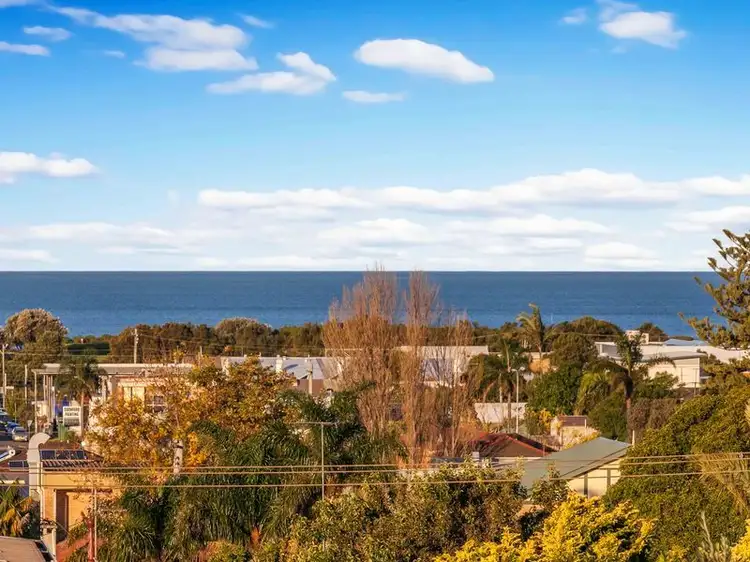 Third view of Homely unit listing, 4/33 Auburn Street, Wollongong NSW 2500
