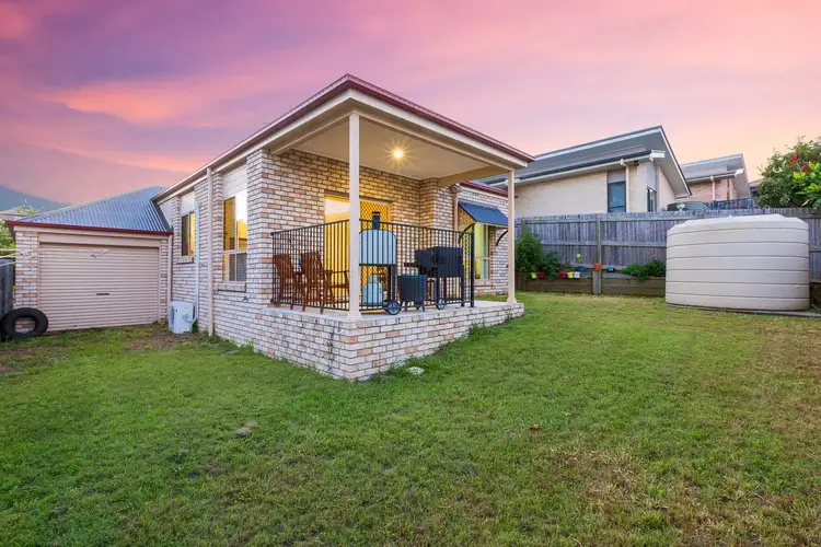10 Hillsborough Place, Springfield Lakes QLD 4300