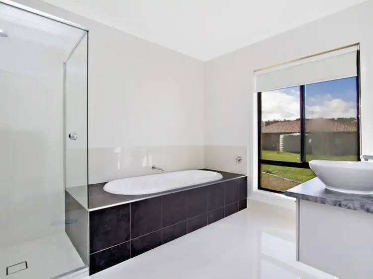 Sixth view of Homely house listing, 7 Cavallo Crescent, Hidden Valley VIC 3756