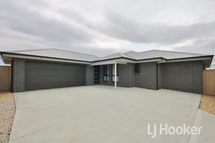 5 Maxwell Drive, Eglinton NSW 2795