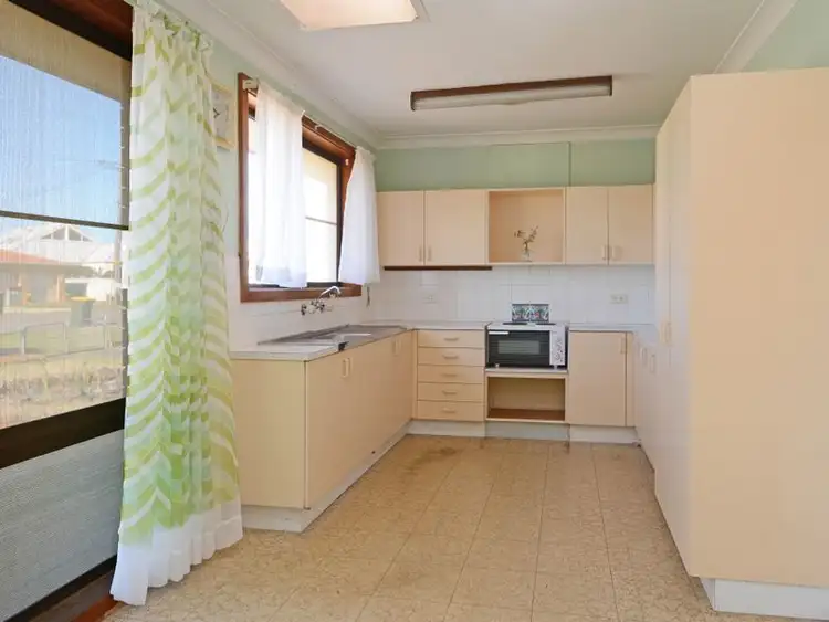 Fourth view of Homely house listing, 1 Avery Close, Kilaben Bay NSW 2283