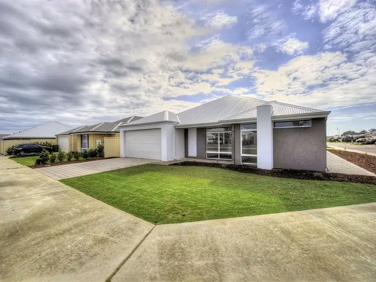 5 Indoon Way, Lakelands WA 6180