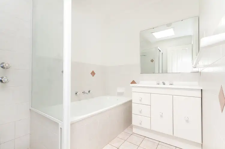 Sixth view of Homely house listing, 6 Bullala Court, Ngunnawal ACT 2913