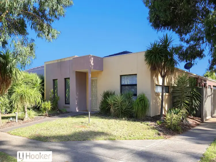 64 Baigent Avenue, Doreen VIC 3754