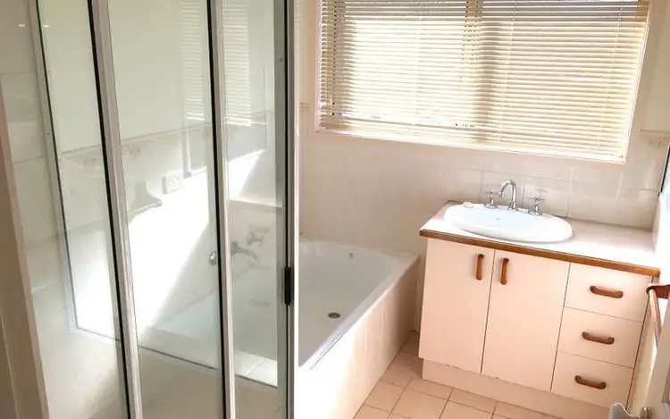 Third view of Homely unit listing, 2/5 Beresford Court, West Wodonga VIC 3690