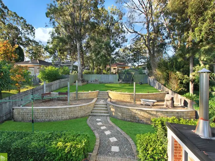 16 Bristol Parade, Farmborough Heights NSW 2526
