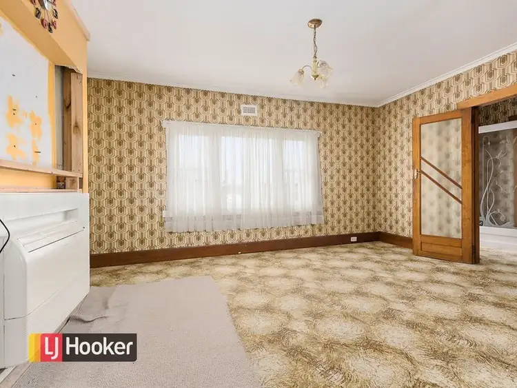Fifth view of Homely house listing, 8 Mark Street, Hillcrest TAS 7320