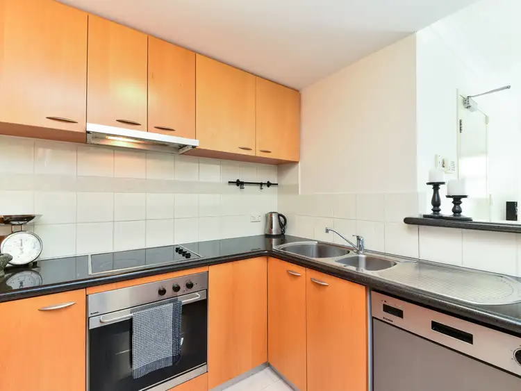 Sixth view of Homely apartment listing, 2/41 Brown Street, East Perth WA 6004
