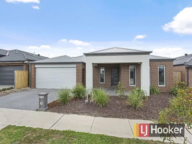 Main view of Homely house listing, 5 Penshurst Crescent, Officer VIC 3809
