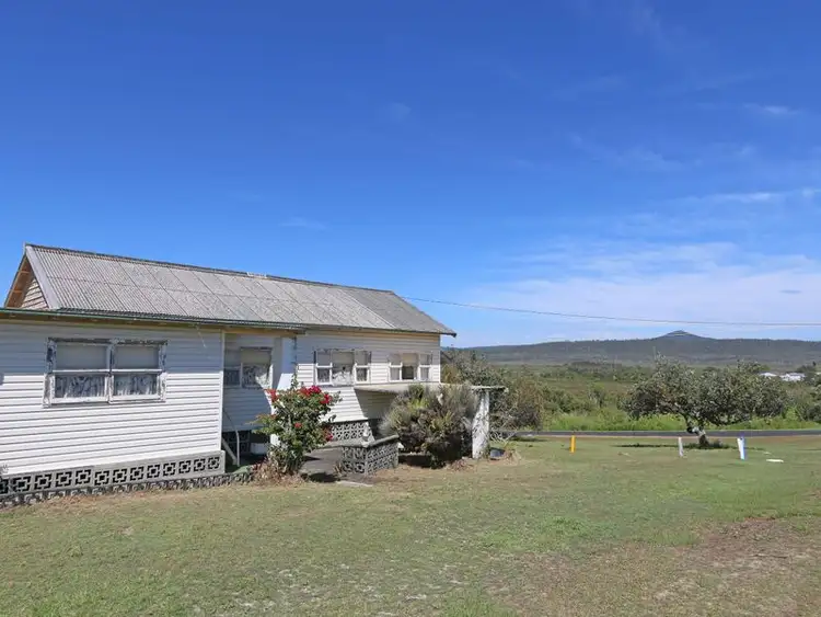 110 Ocean Road, Brooms Head NSW 2463