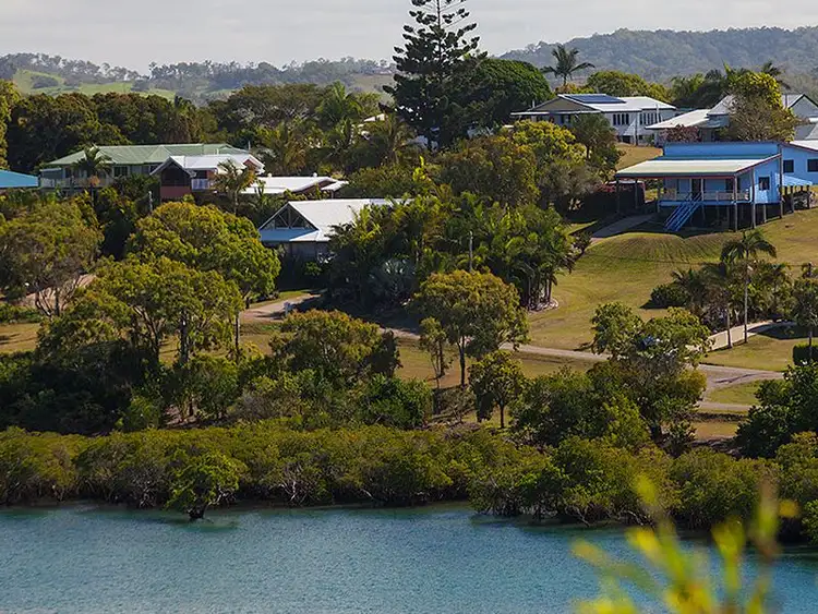 Fifth view of Homely house listing, 10 Ferries Terrace, Sarina Beach QLD 4737