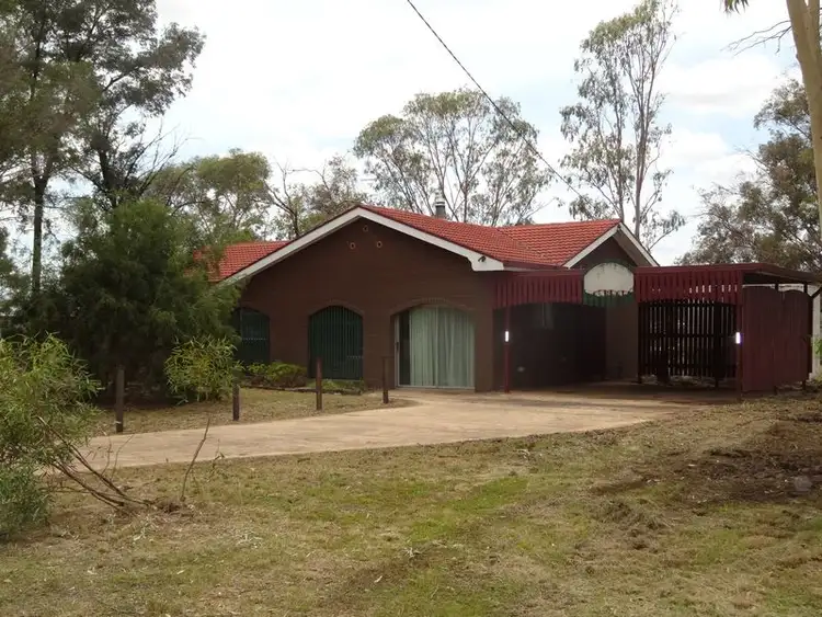 59 Beale Street, Oakey QLD 4401