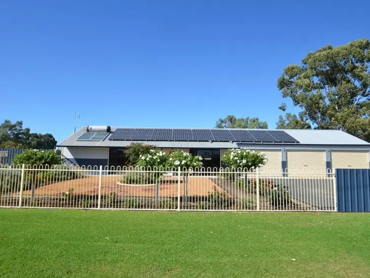 1 Vernon Street, Cookernup WA 6220