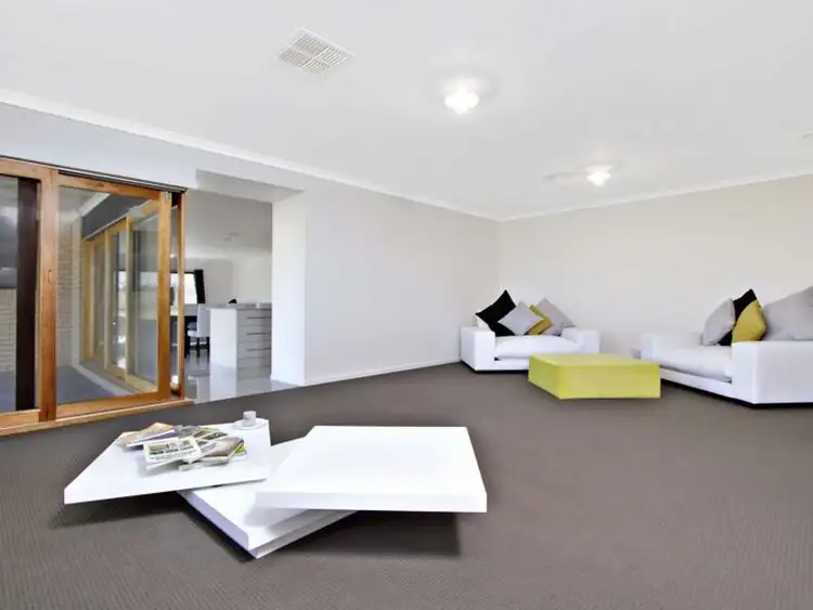 Fifth view of Homely house listing, 7 Cavallo Crescent, Hidden Valley VIC 3756