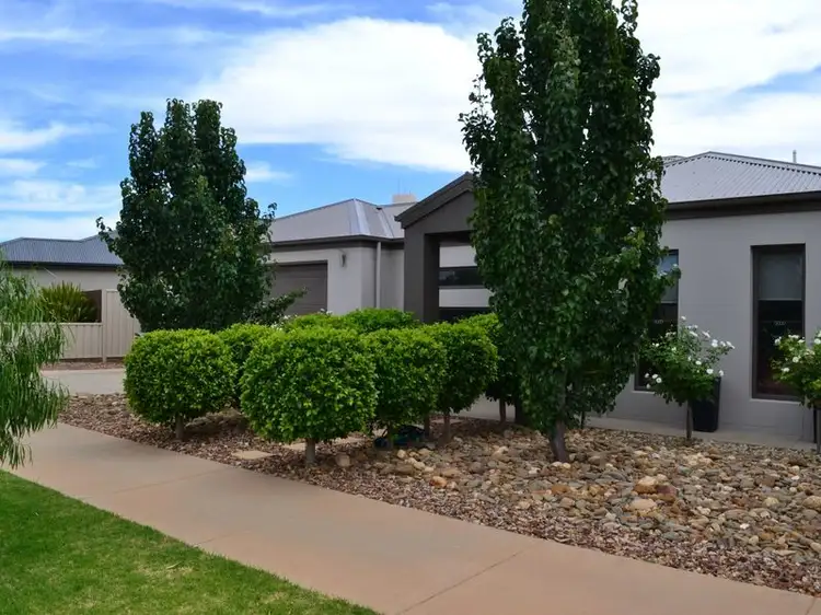 6 Hakea Street, Swan Hill VIC 3585