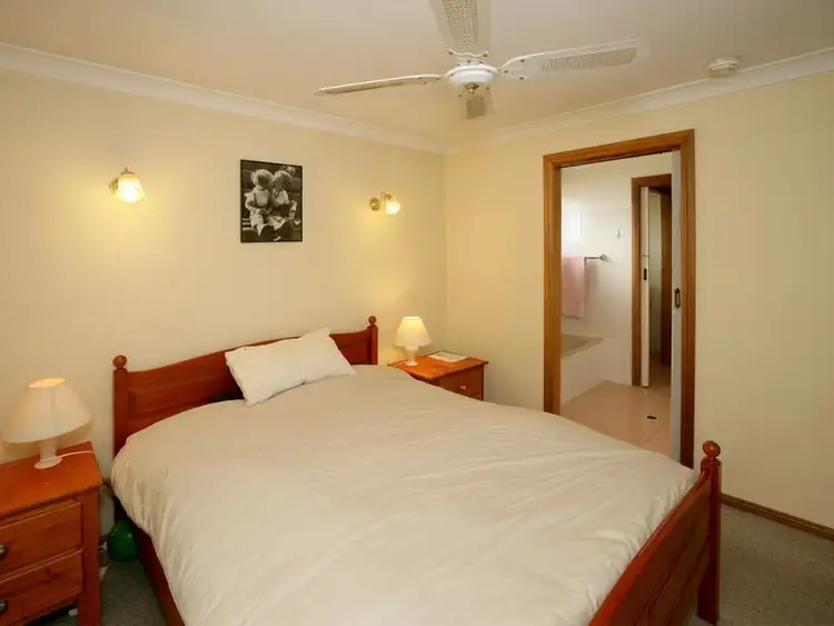 Seventh view of Homely house listing, 5 Patey Close, Wagga Wagga NSW 2650