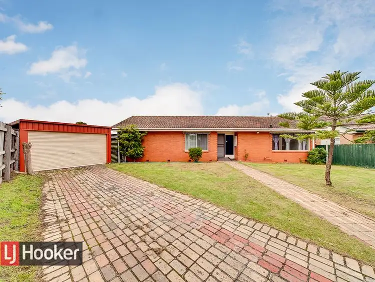 Second view of Homely house listing, 9 CARLYON CRT, Springvale VIC 3171