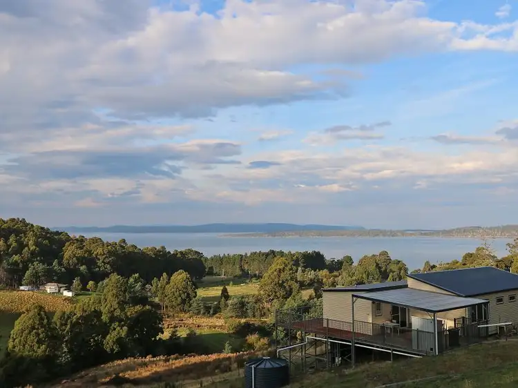 Dulcia Road, Gordon TAS 7150