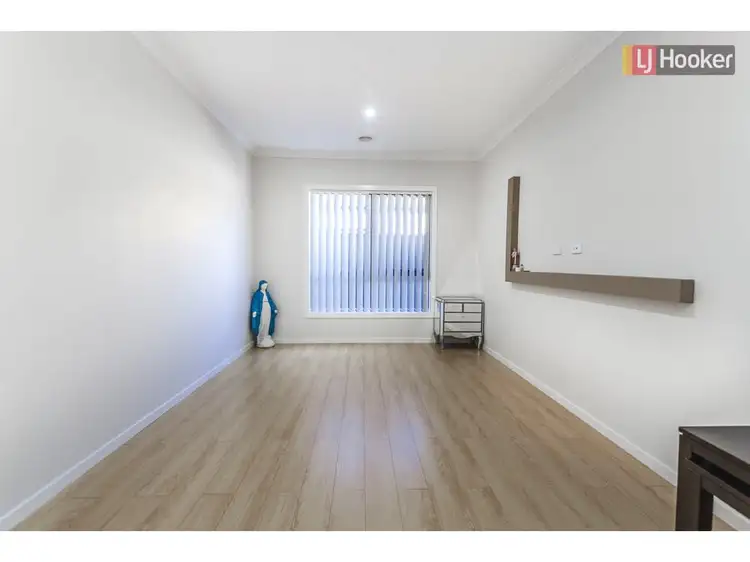 Sixth view of Homely house listing, 9 Mountleigh Circuit, Craigieburn VIC 3064