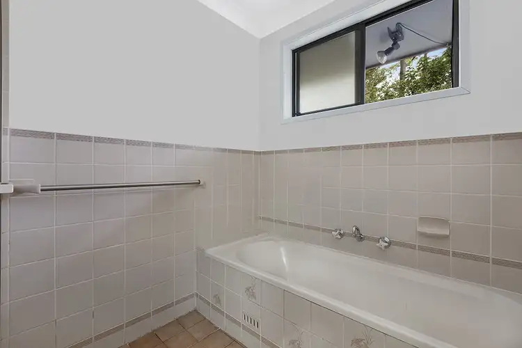 Sixth view of Homely house listing, 32 Dunrossil Avenue, Watanobbi NSW 2259