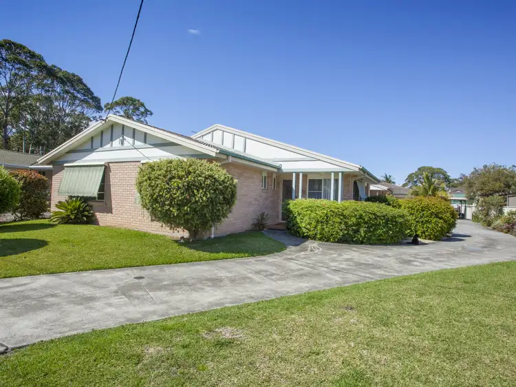 1/60 Old Bar Road, Old Bar NSW 2430